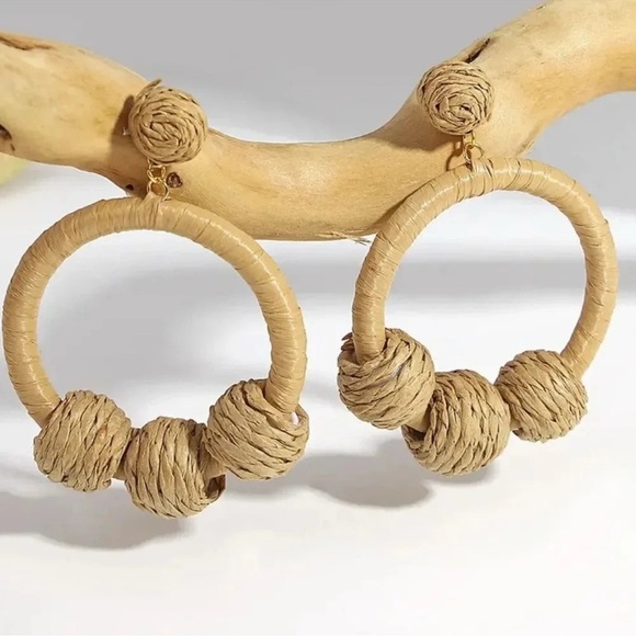 Bohemian Rustic Rattan Earrings - Picture 5 of 5
